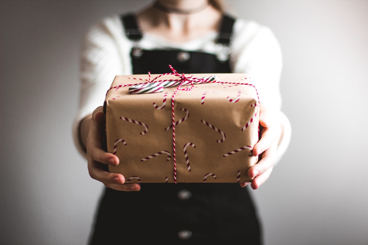 Gift Set Packaging Strategy: Driving Q4 Revenue for Fragrance Brands