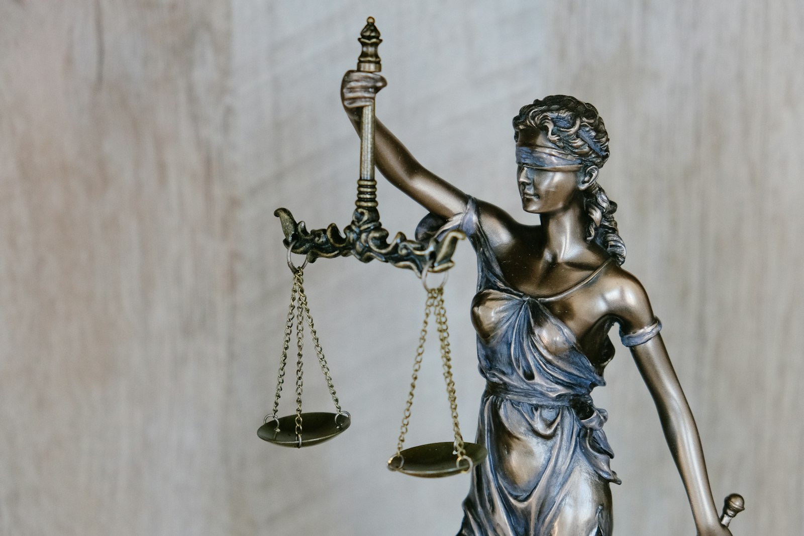 California Prop 65 & Fragrance: Warning Requirements for Candle Sellers