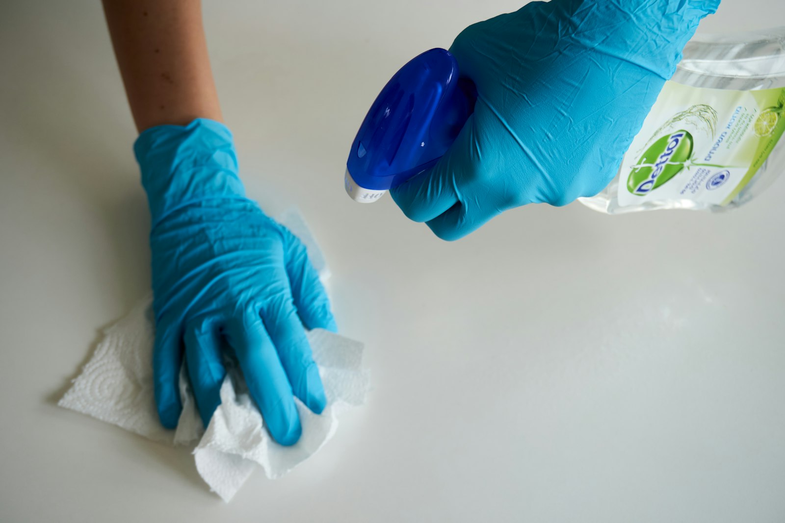 Commercial Scent Diffuser Buying Guide: HVAC vs. Standalone Units
