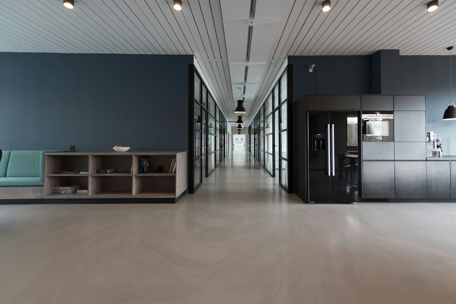 Office & Coworking Space Scenting: Productivity-Boosting Fragrance Design