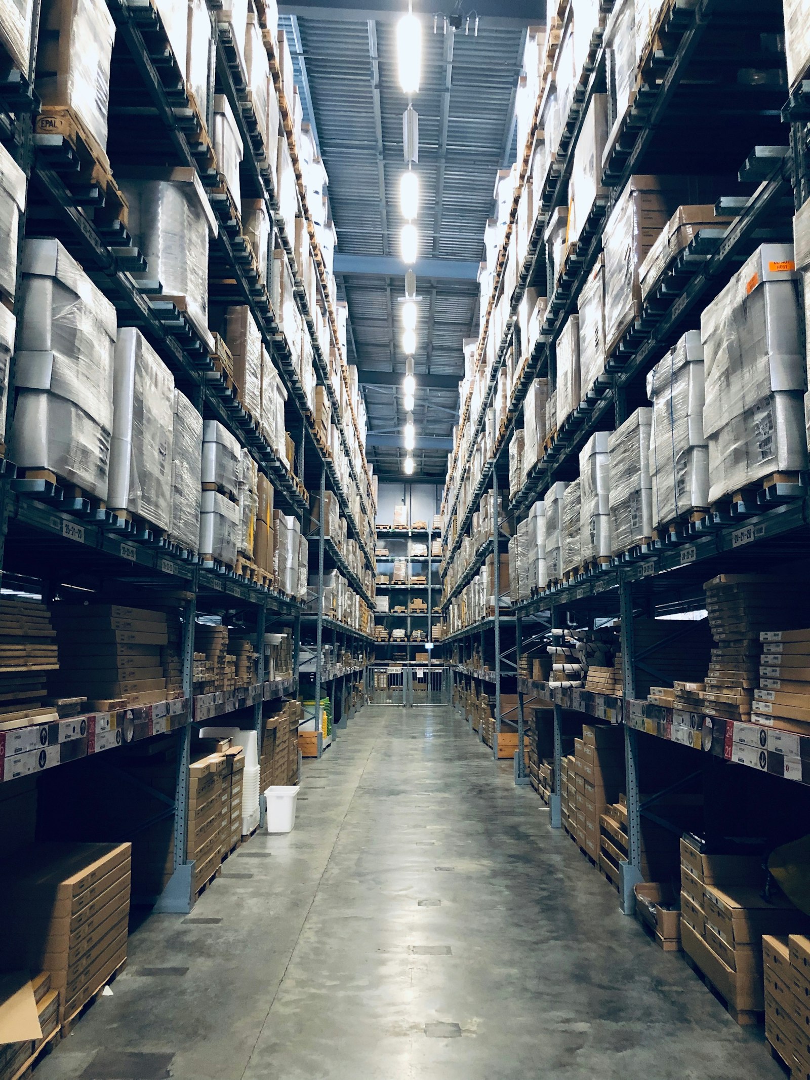 Fragrance Inventory Management: SKU Planning & Dead Stock Prevention