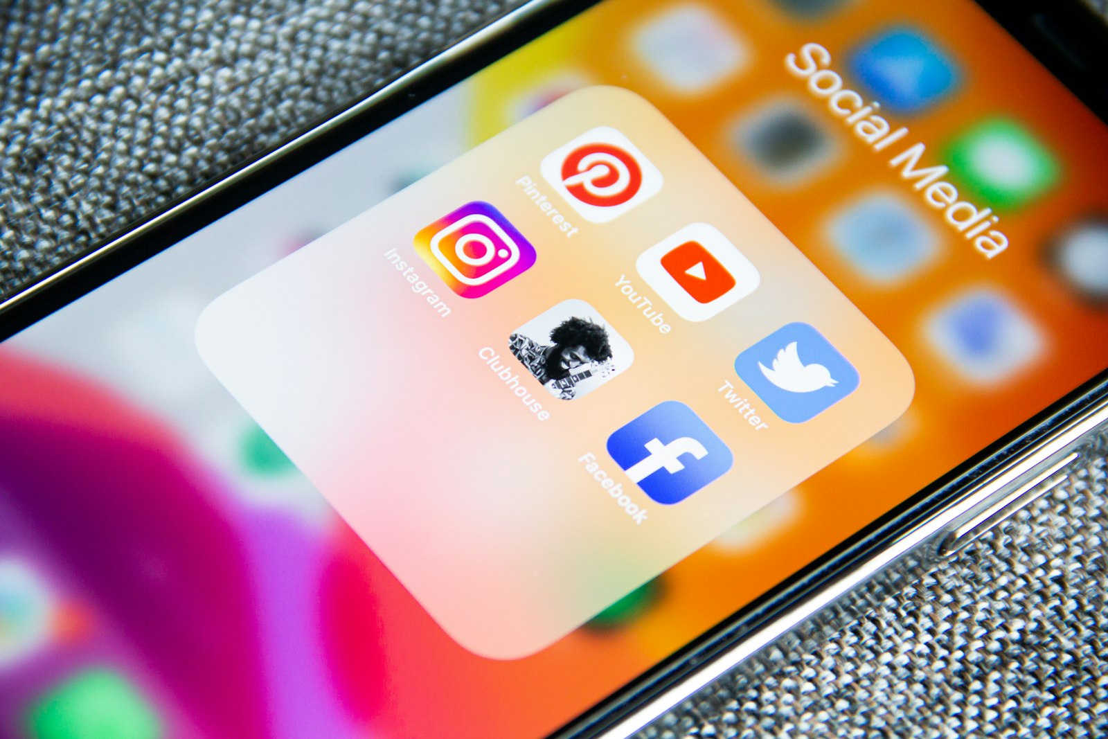 Social Media Strategy for Fragrance Brands: Instagram & TikTok