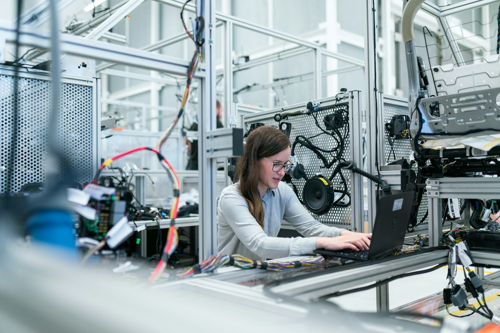 From Sample to Mass Production: Realistic Fragrance Lead Times