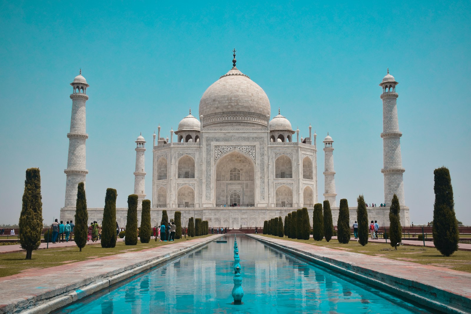India's Booming Home Fragrance Segment: Sourcing & Distribution Guide
