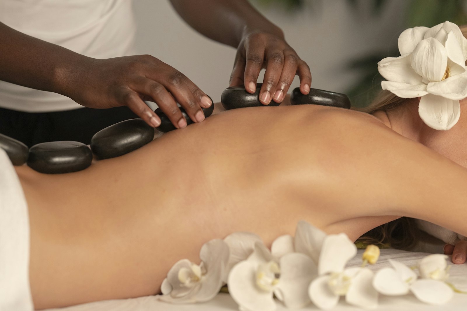 Spa & Wellness Center Fragrance: Aromacology for Treatment Rooms